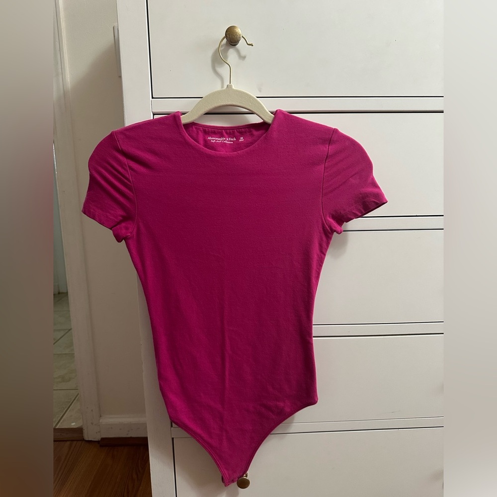 A&F Fitted Short Sleeve Bodysuit